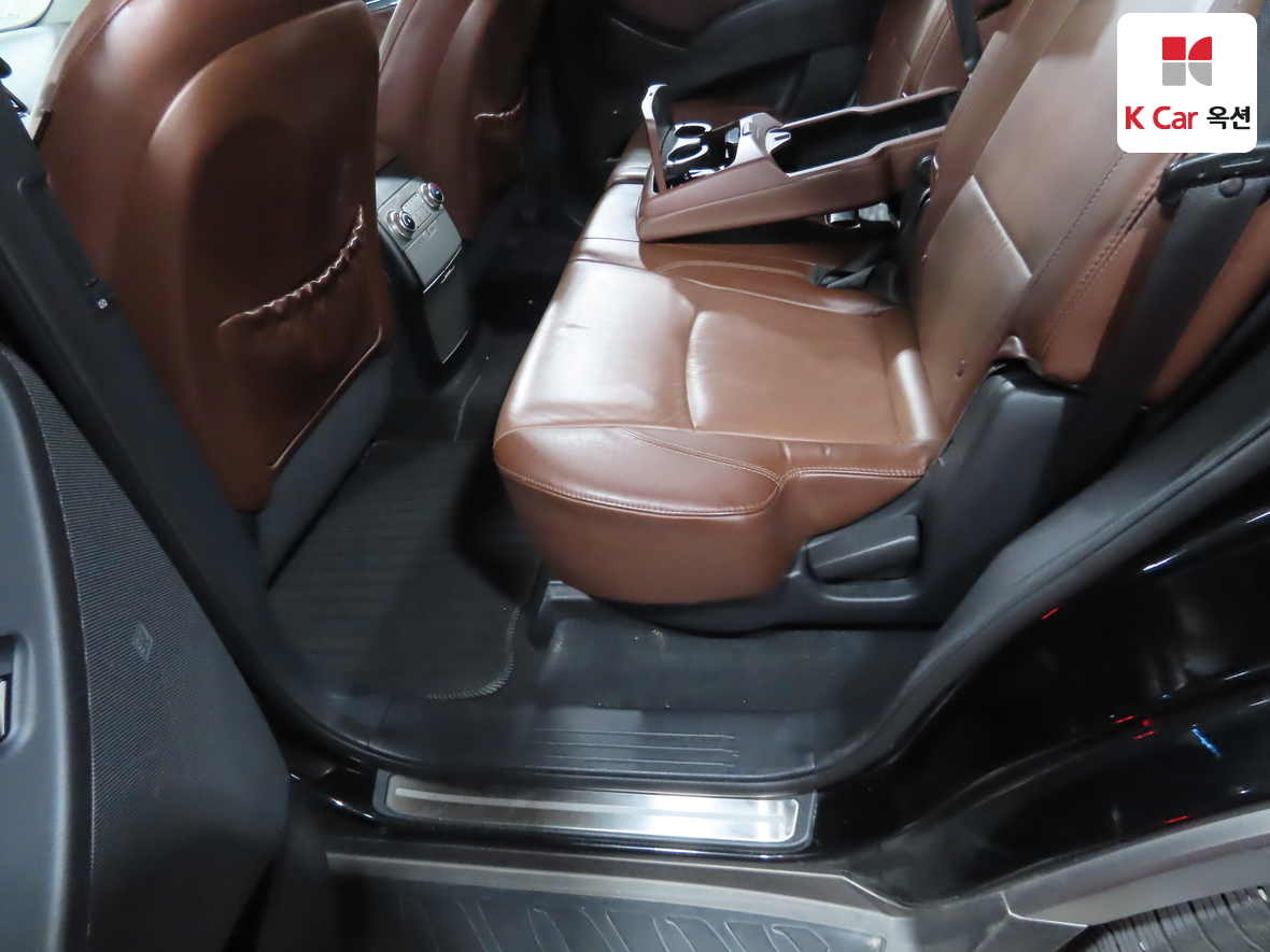 Hyundai Veracruz 2011 - Image 25