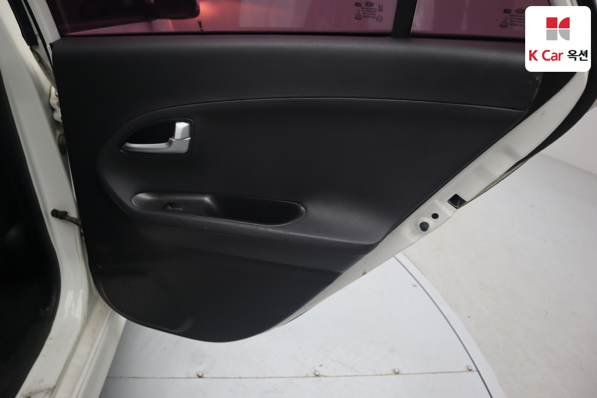 Kia Morning 2015 - Image 26