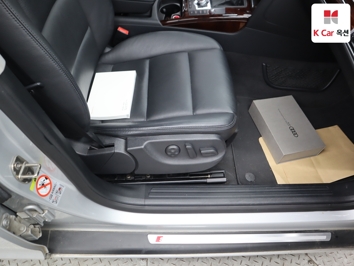Audi A6 2011 - Image 33