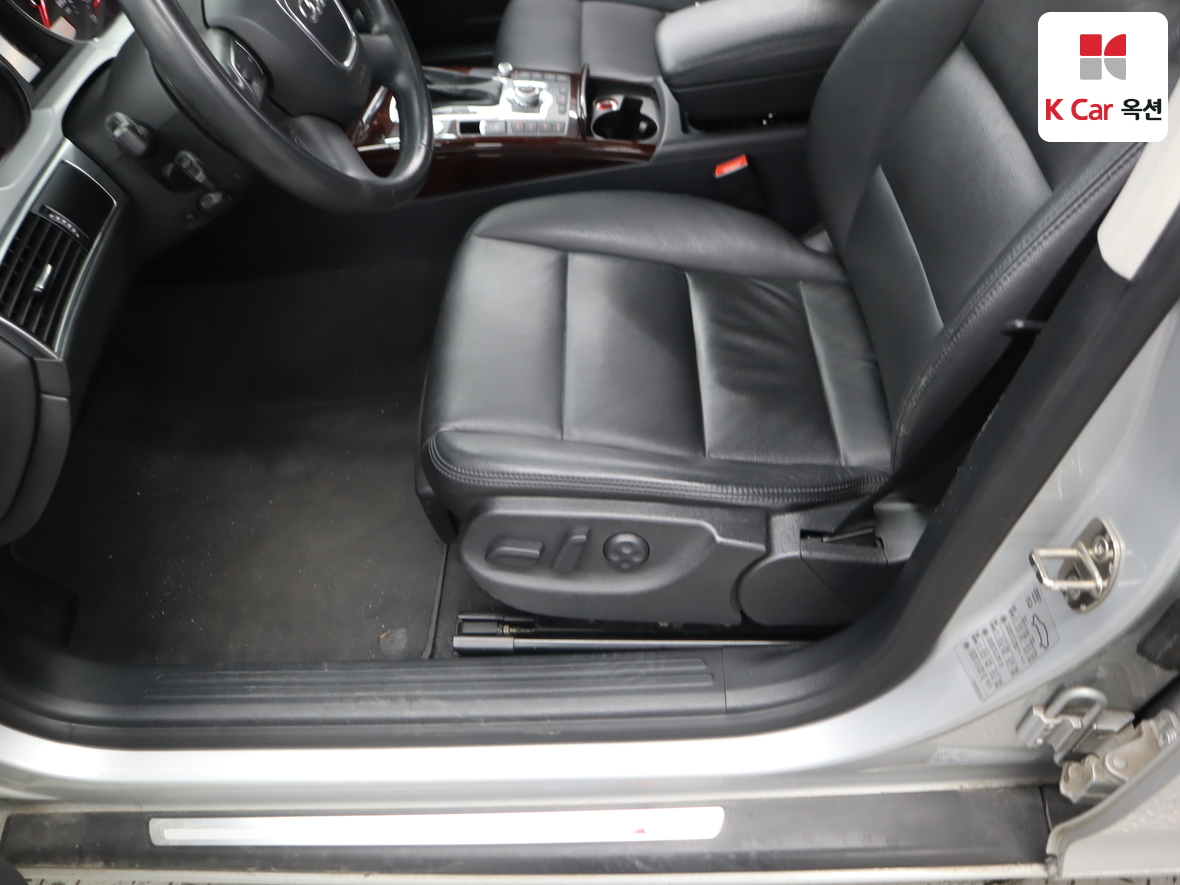 Audi A6 2011 - Image 19