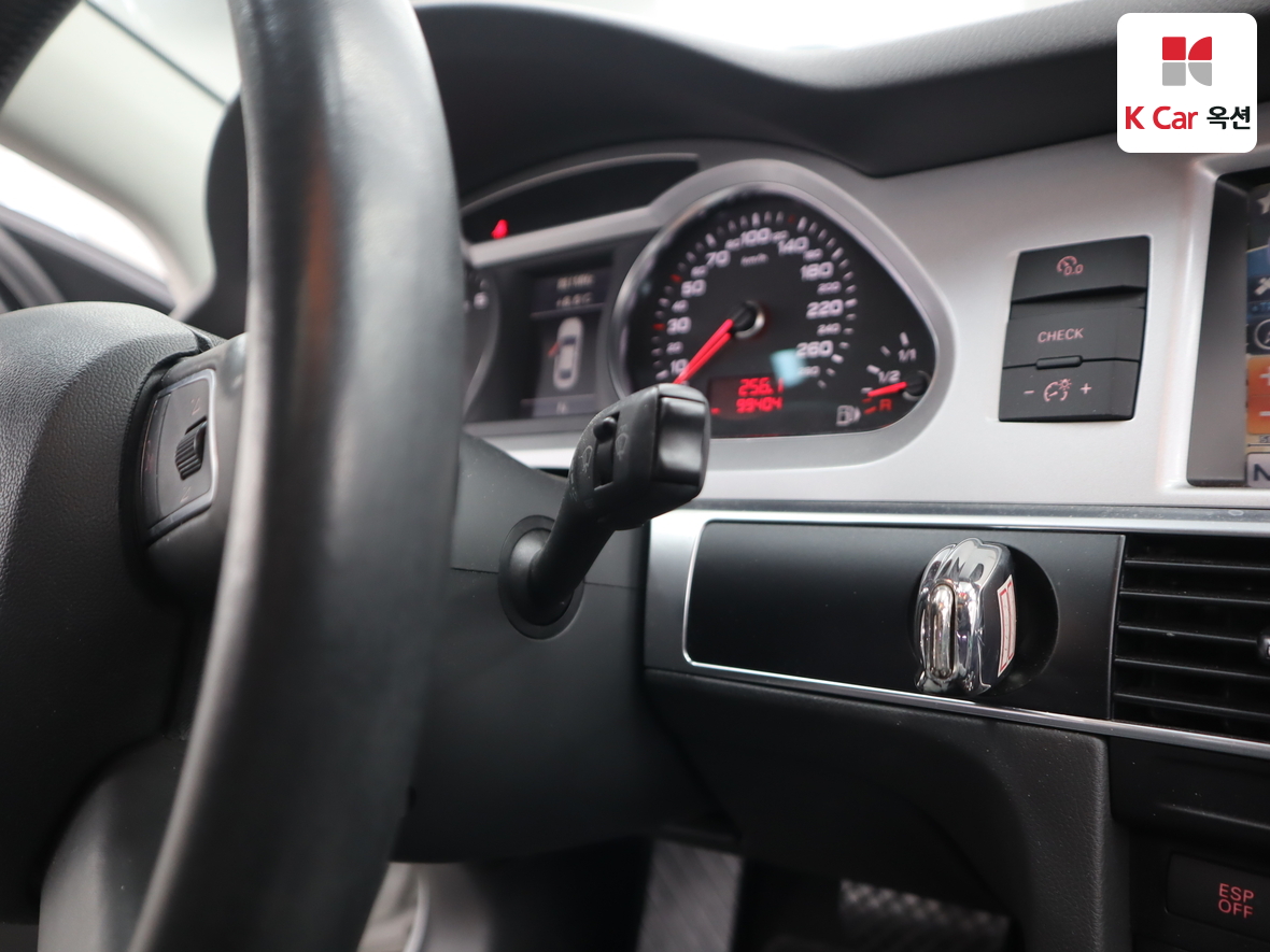 Audi A6 2011 - Image 11