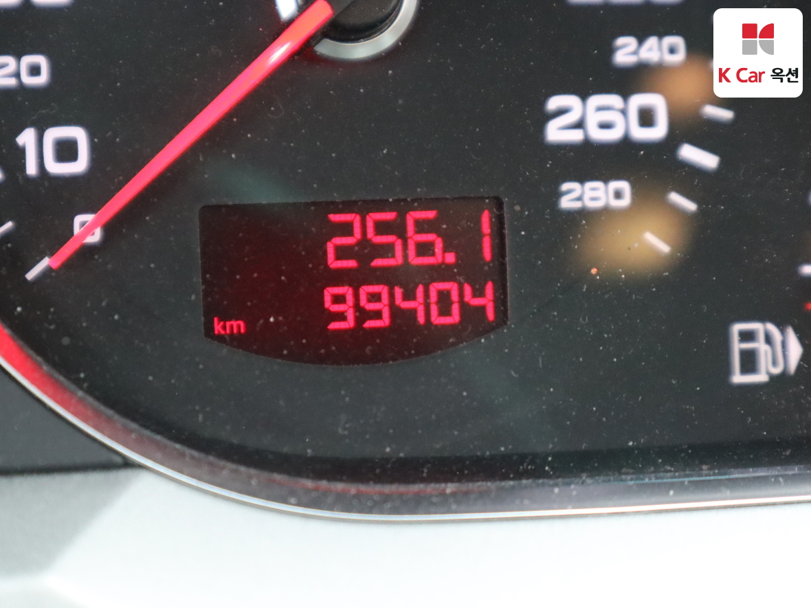 Audi A6 2011 - Image 4