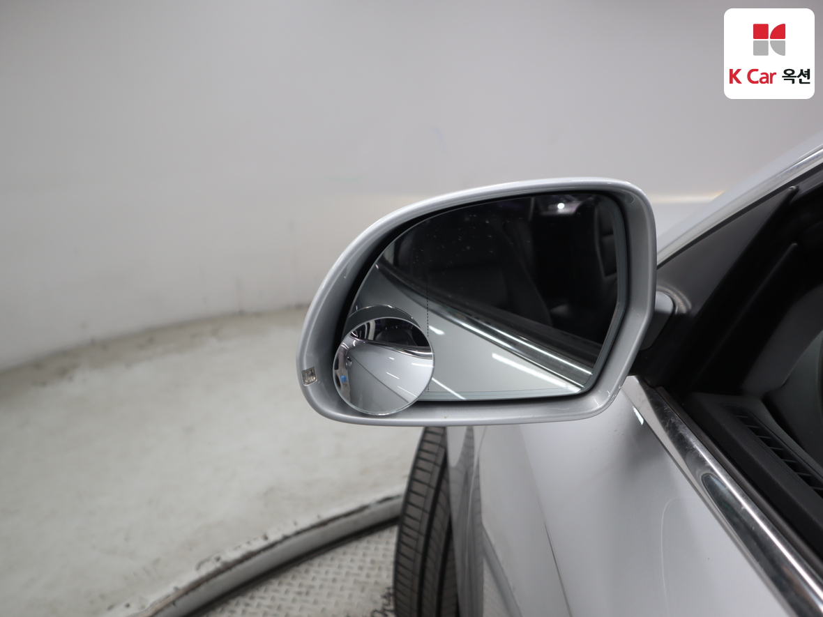 Audi A6 2011 - Image 24