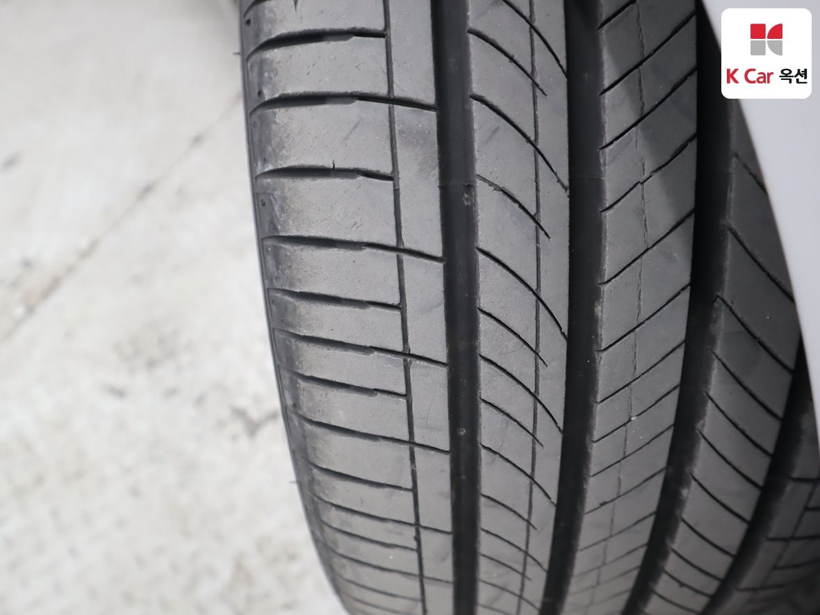 Audi A6 2011 - Image 35