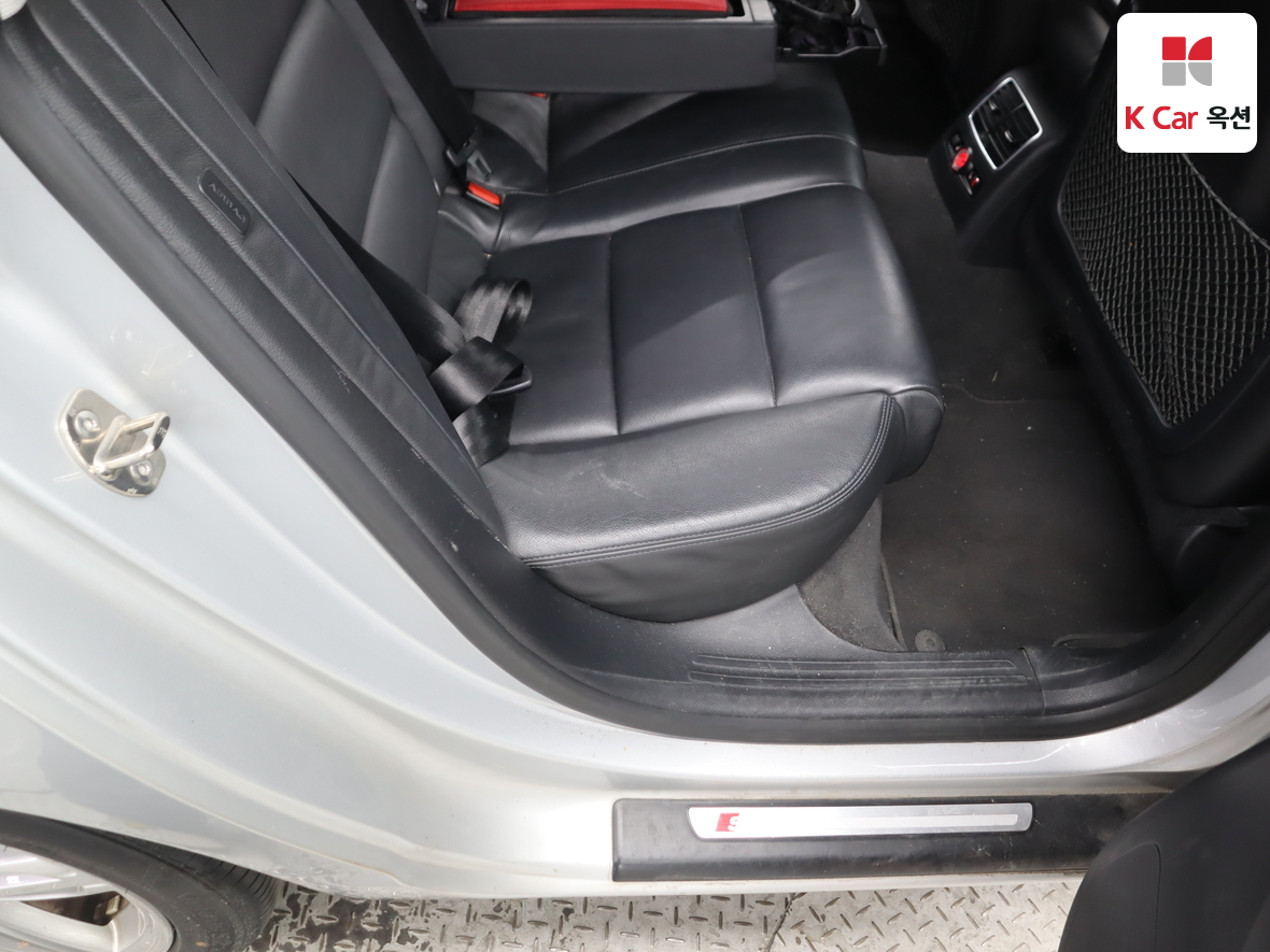 Audi A6 2011 - Image 31