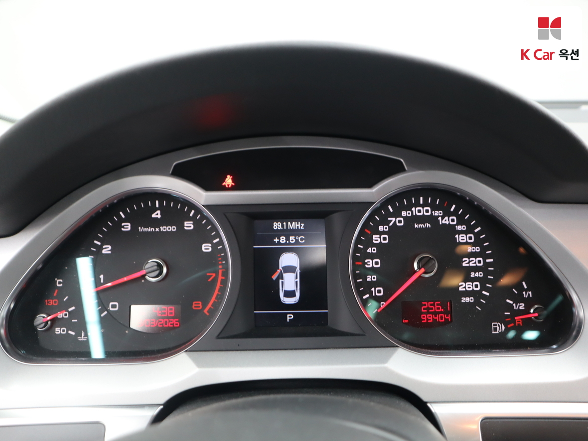 Audi A6 2011 - Image 5