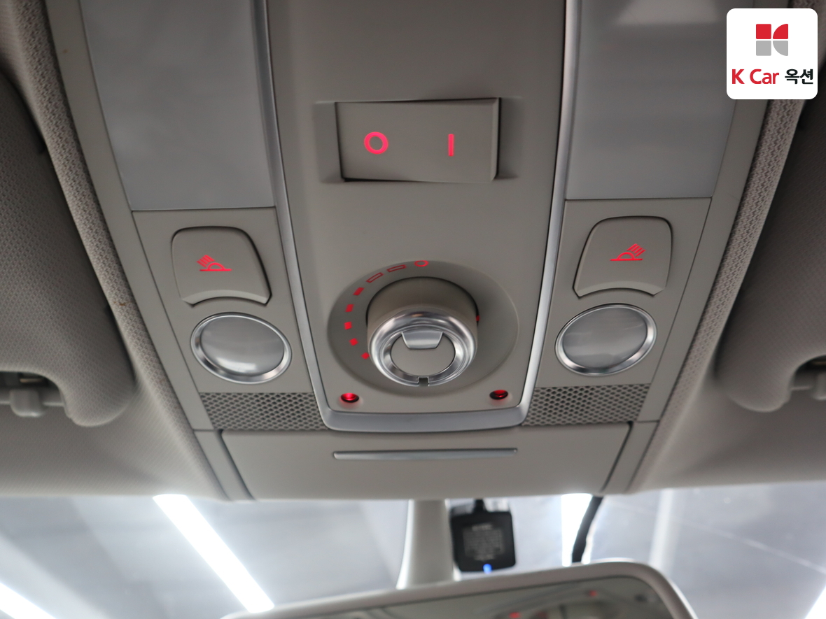 Audi A6 2011 - Image 12