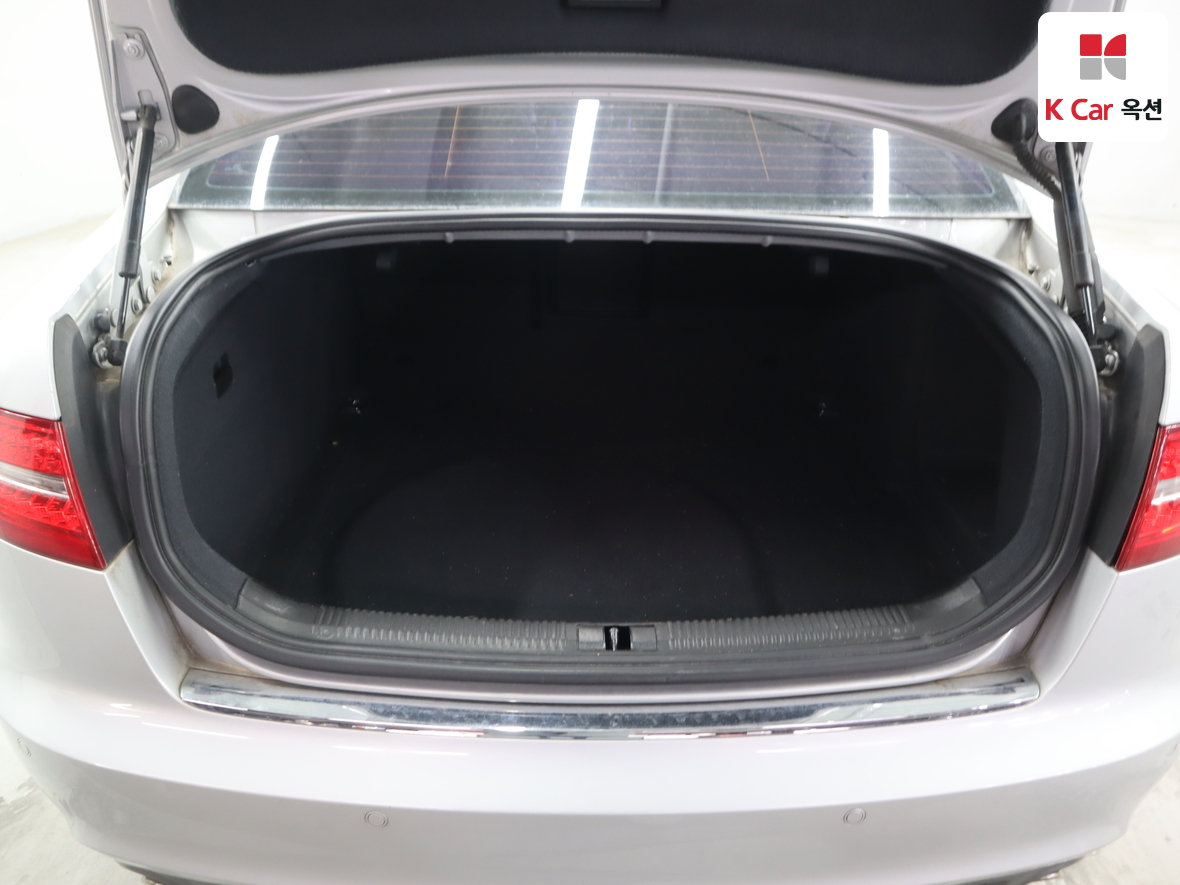 Audi A6 2011 - Image 29