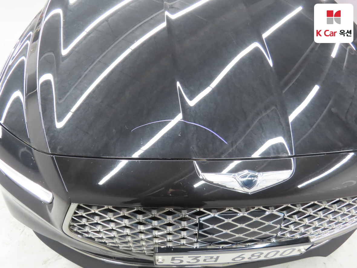 Genesis G90 - 37