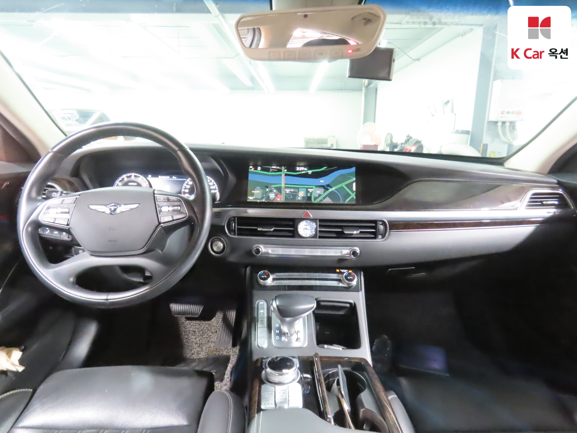 Genesis G90 - 3