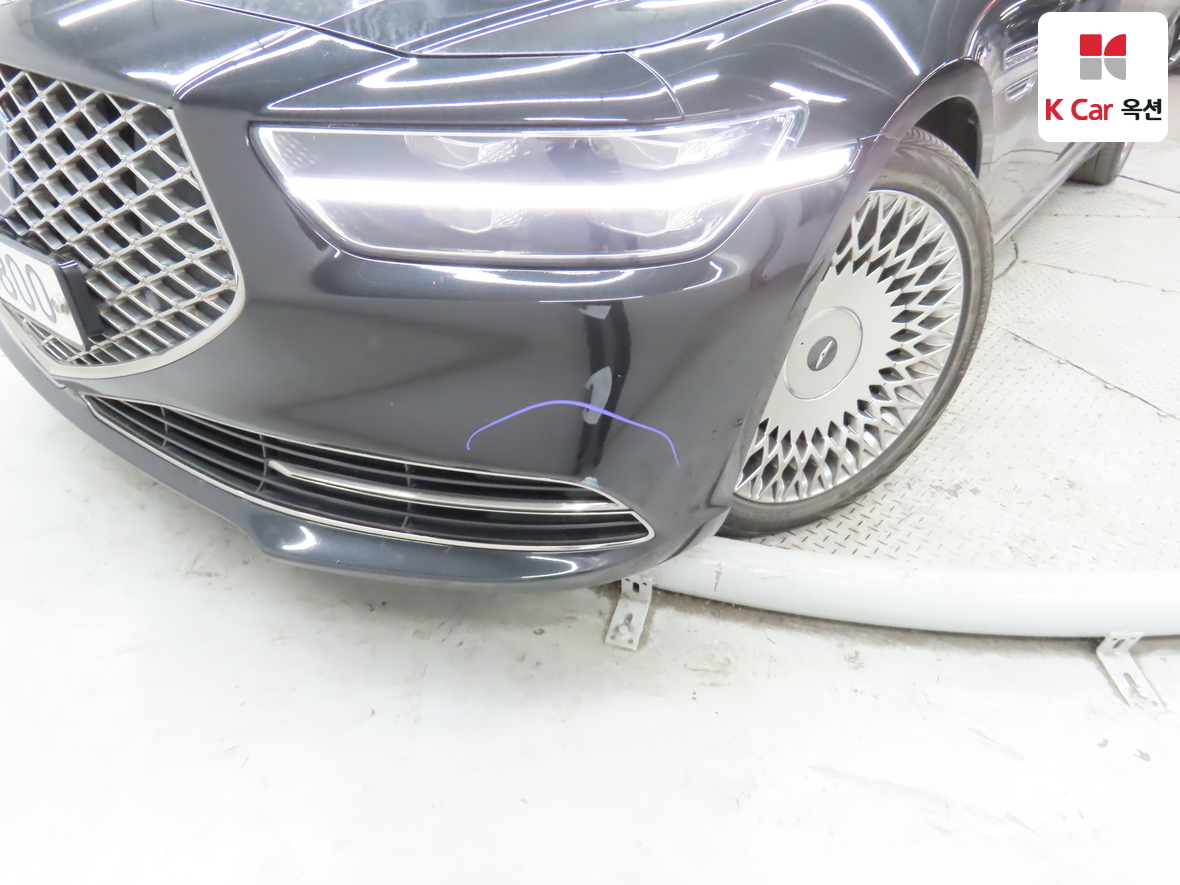 Genesis G90 - 38