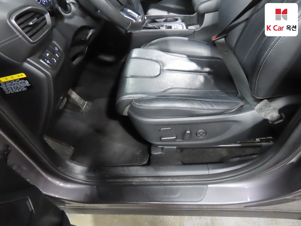 Hyundai Santa Fe 2019 - Image 18