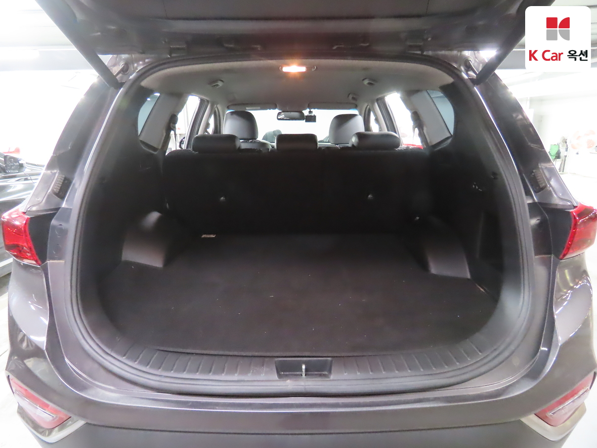 Hyundai Santa Fe 2019 - Image 25