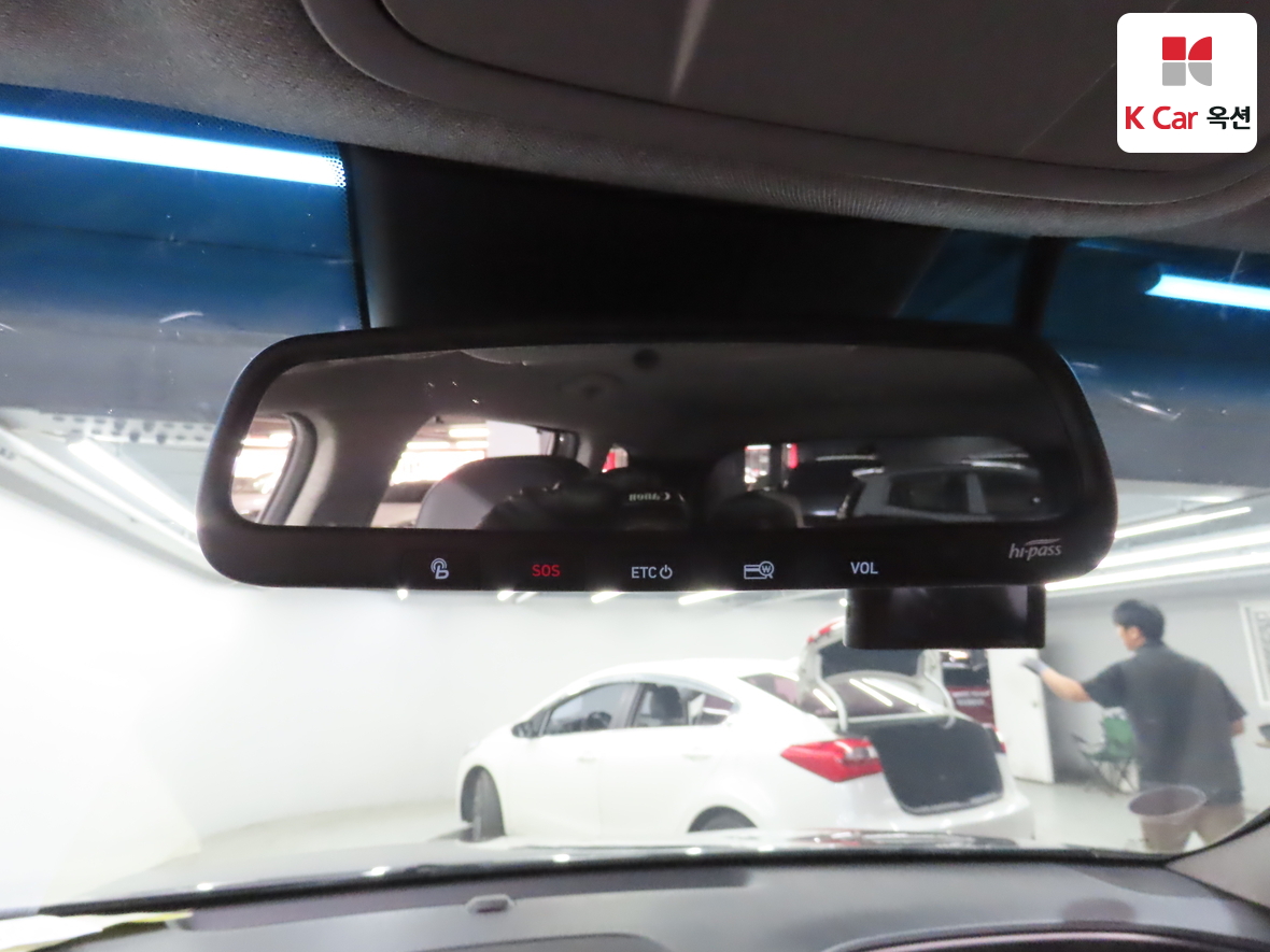 Hyundai Santa Fe 2019 - Image 13