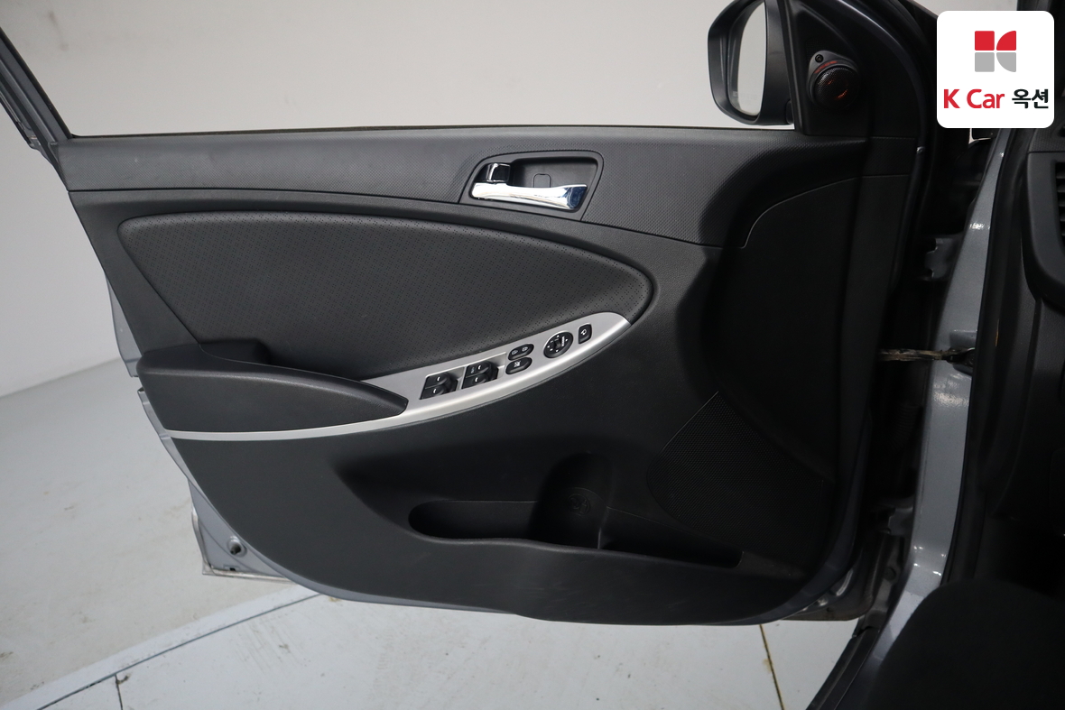 هيونداي أكسنت 2014 - صورة 8