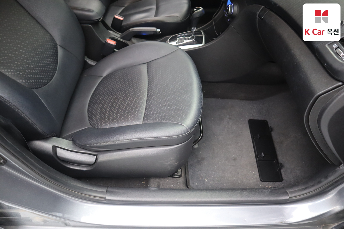 هيونداي أكسنت 2014 - صورة 28