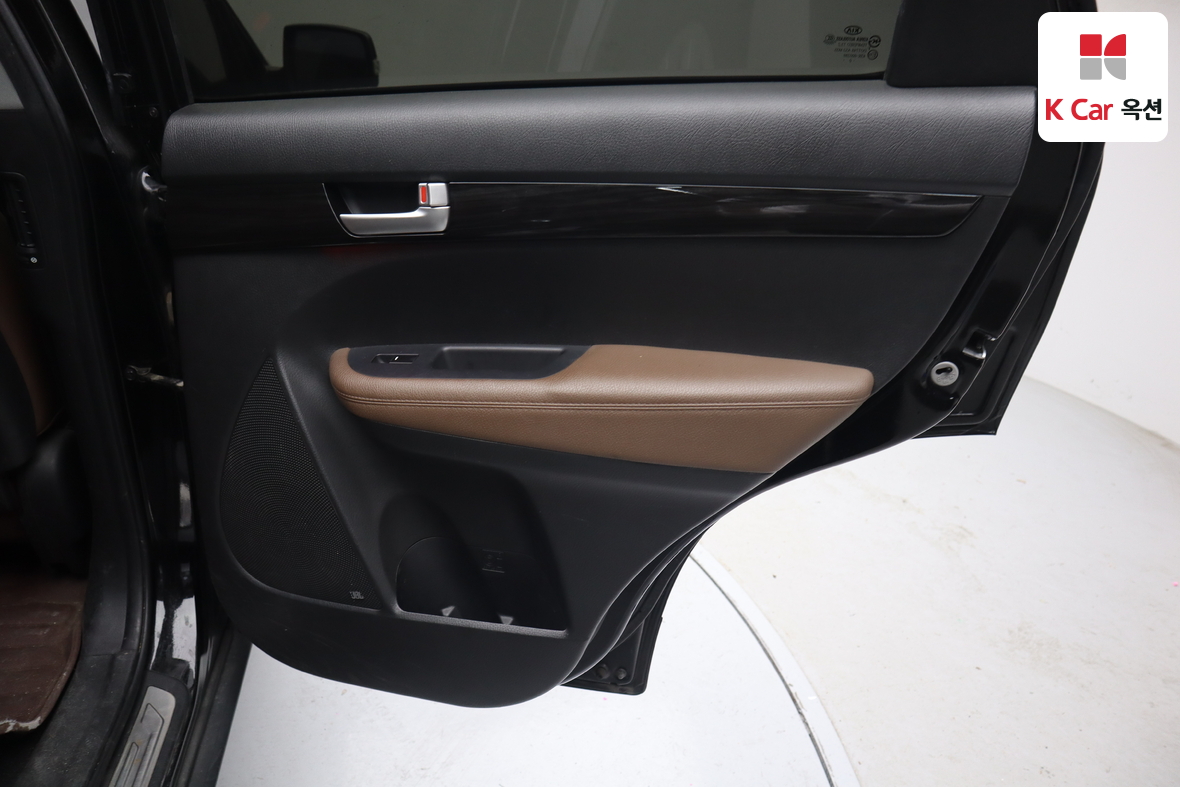 Kia Sorento 2011 - Image 29