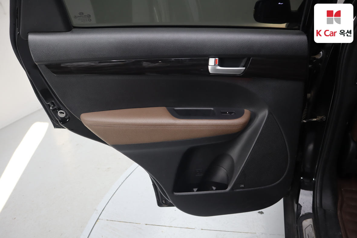 Kia Sorento 2011 - Image 23