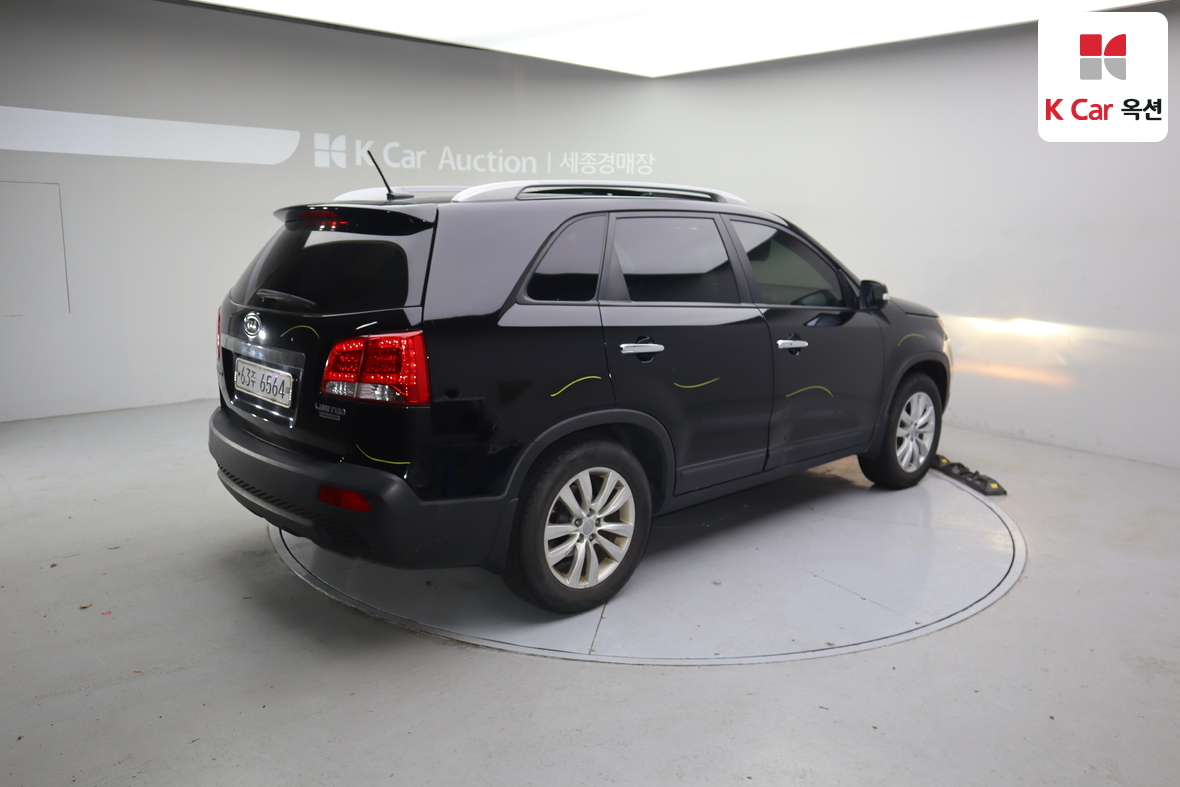 Kia Sorento 2011 - Image 2
