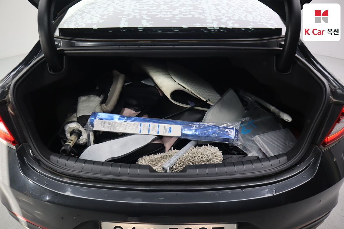 هيونداي أزيرا 2018 - صورة 25