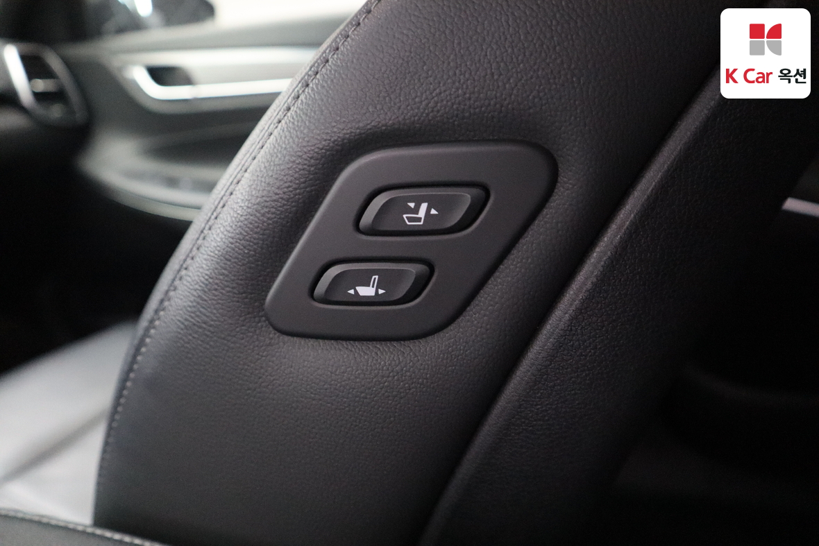 هيونداي أزيرا 2018 - صورة 31