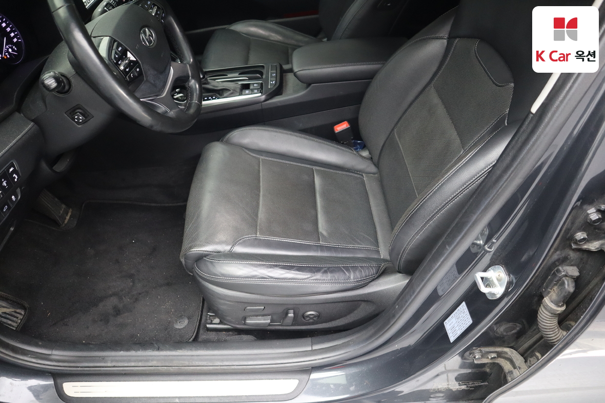 هيونداي أزيرا 2018 - صورة 20