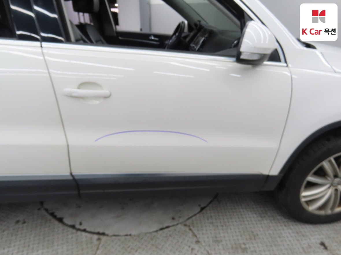 Volkswagen Tiguan 2013 - Image 48