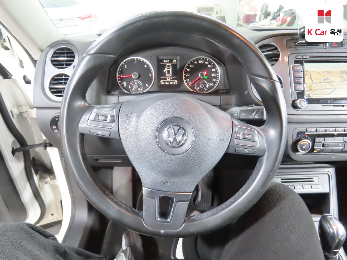 Volkswagen Tiguan 2013 - Image 10