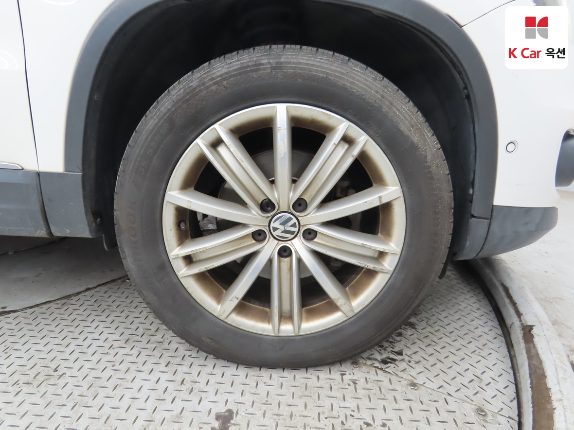 Volkswagen Tiguan 2013 - Image 54