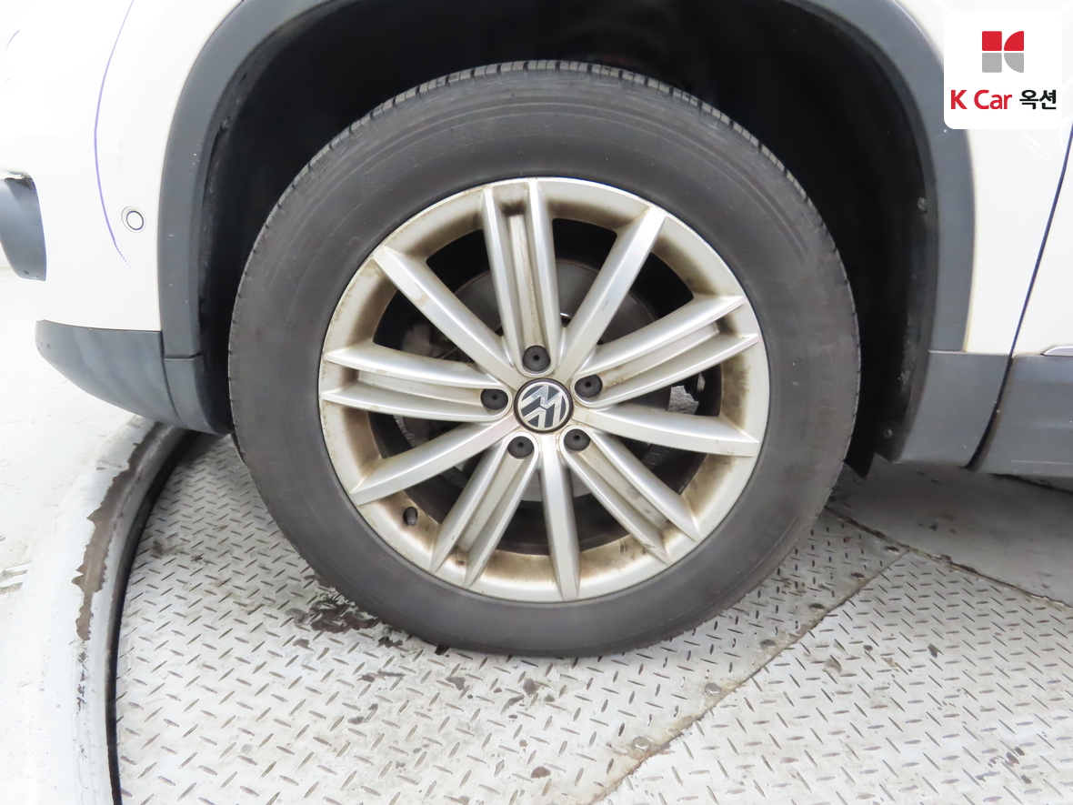 Volkswagen Tiguan 2013 - Image 51