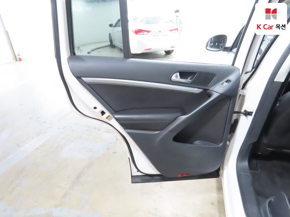 Volkswagen Tiguan 2013 - Image 25