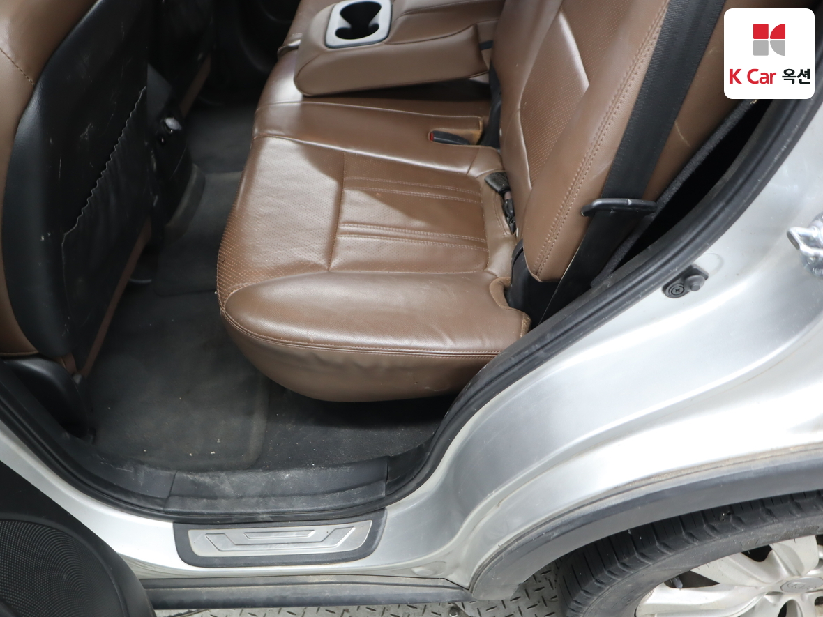 كيا سورينتو 2011 - صورة 24