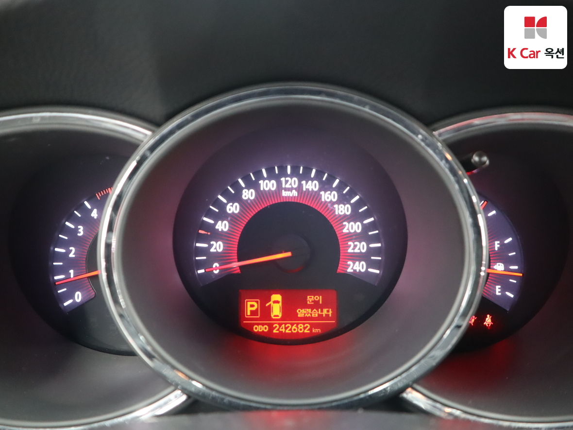 كيا سورينتو 2011 - صورة 5