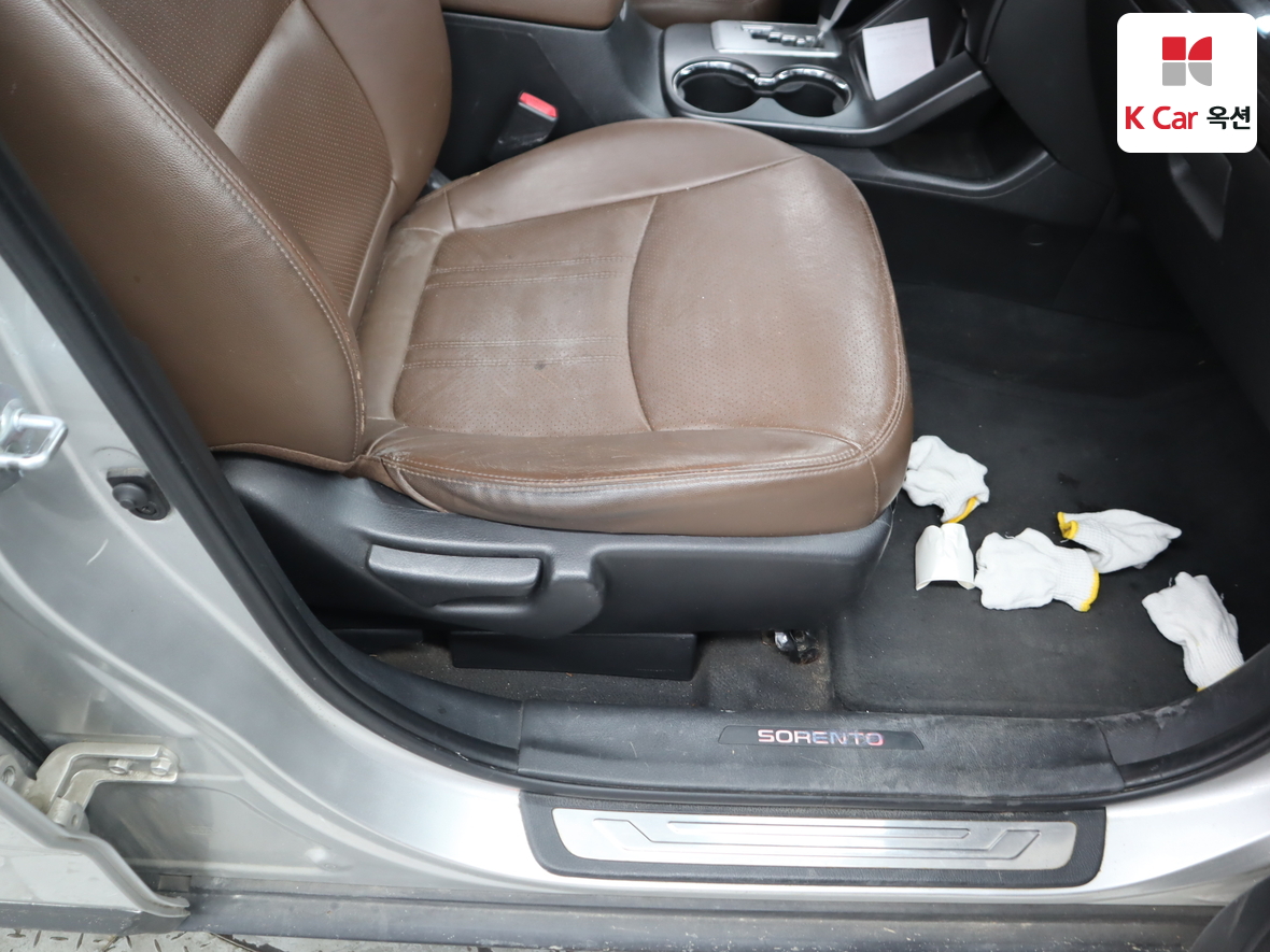 كيا سورينتو 2011 - صورة 32