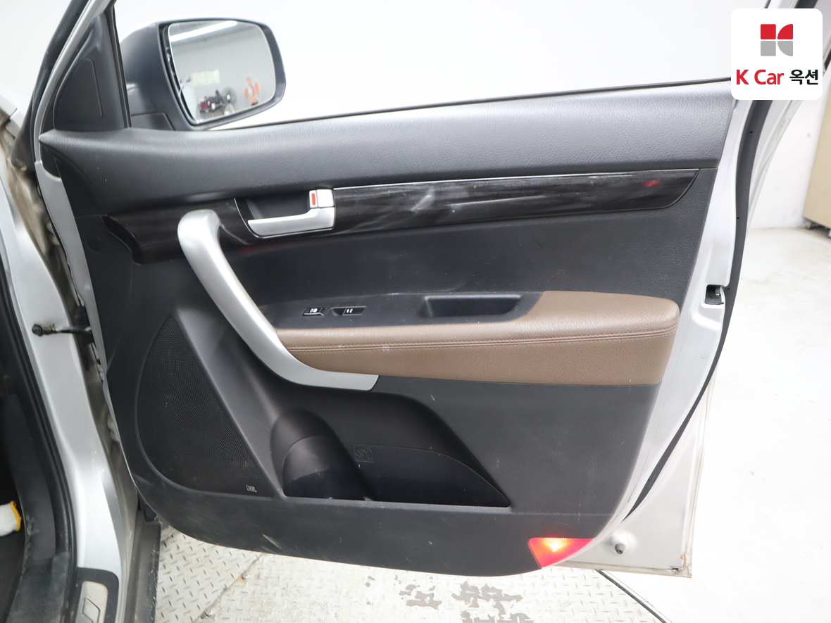 كيا سورينتو 2011 - صورة 31