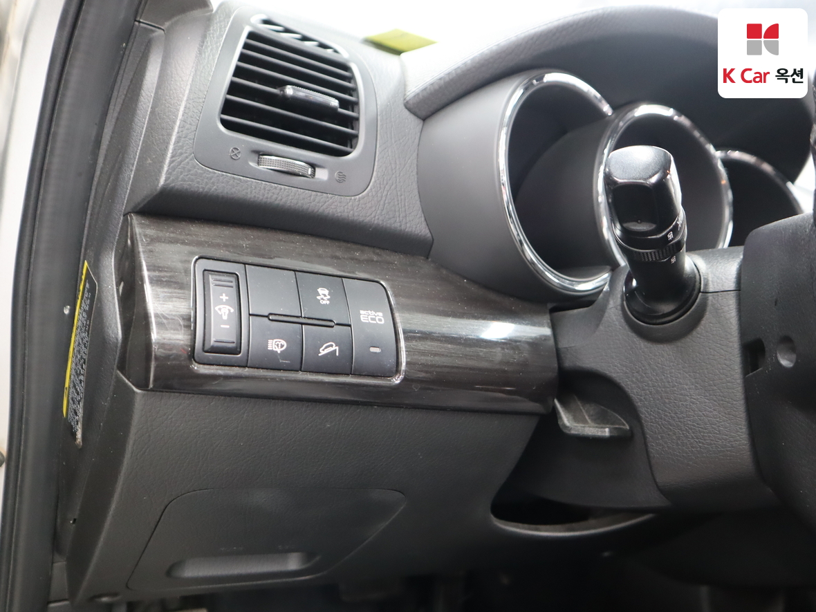 كيا سورينتو 2011 - صورة 9