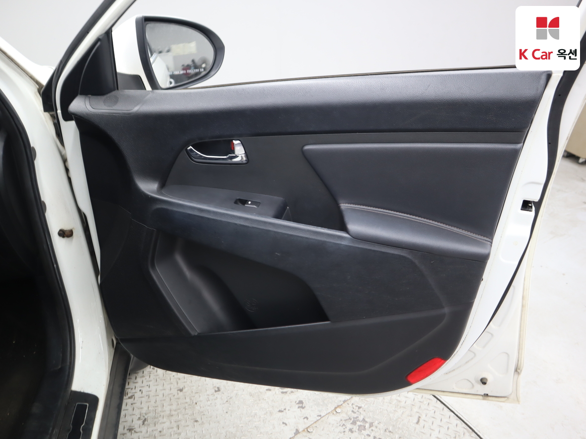 Kia Sportage 2011 - Image 32