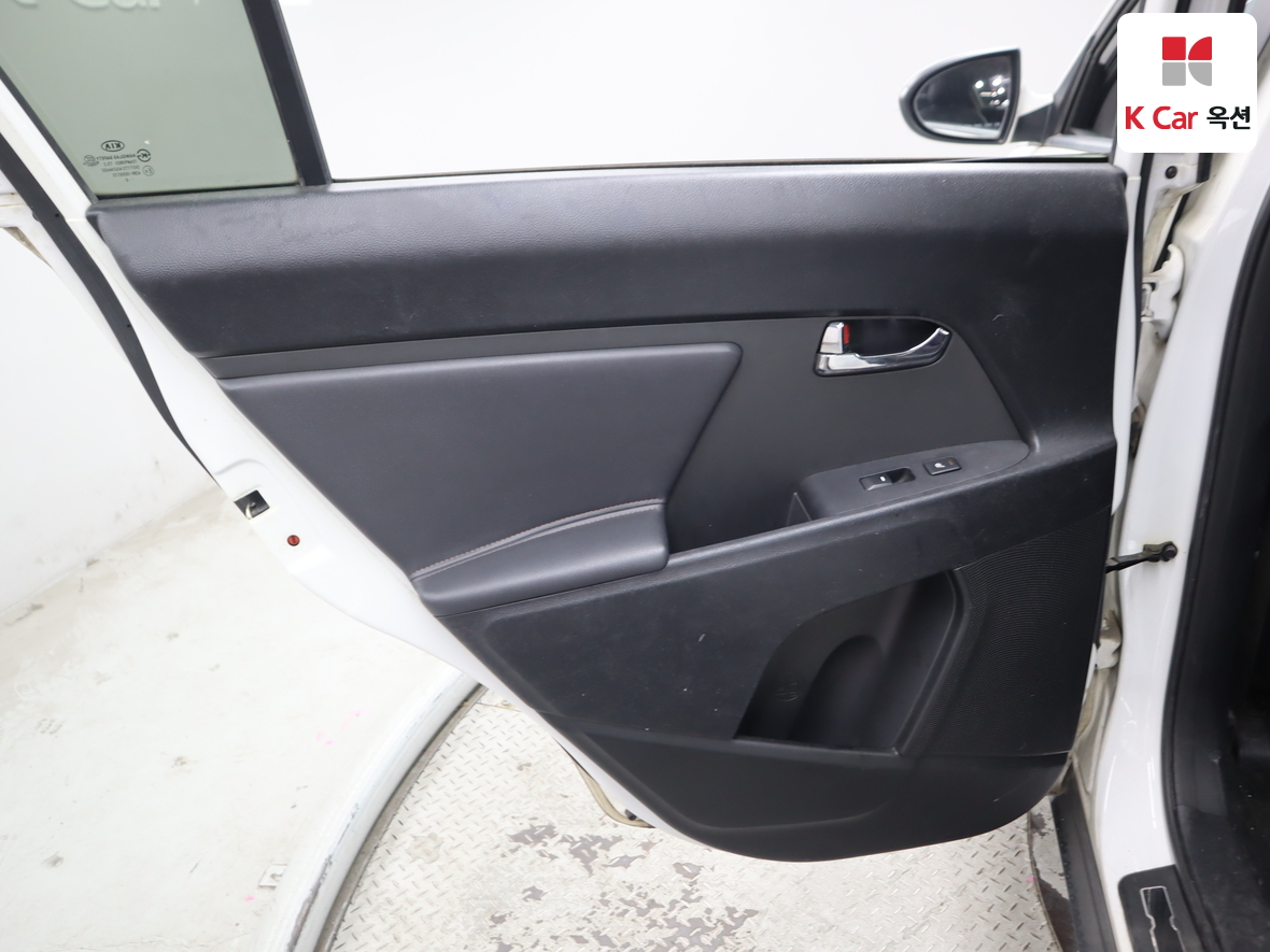 Kia Sportage 2011 - Image 25