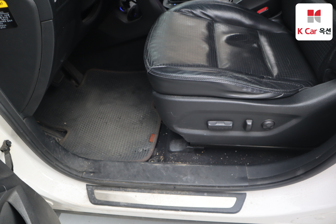 هيونداي سانتافي 2013 - صورة 19