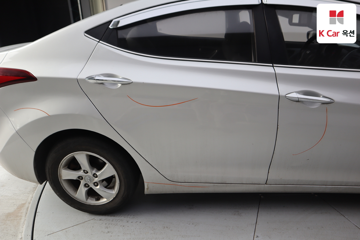 هيونداي إلانترا 2016 - صورة 33