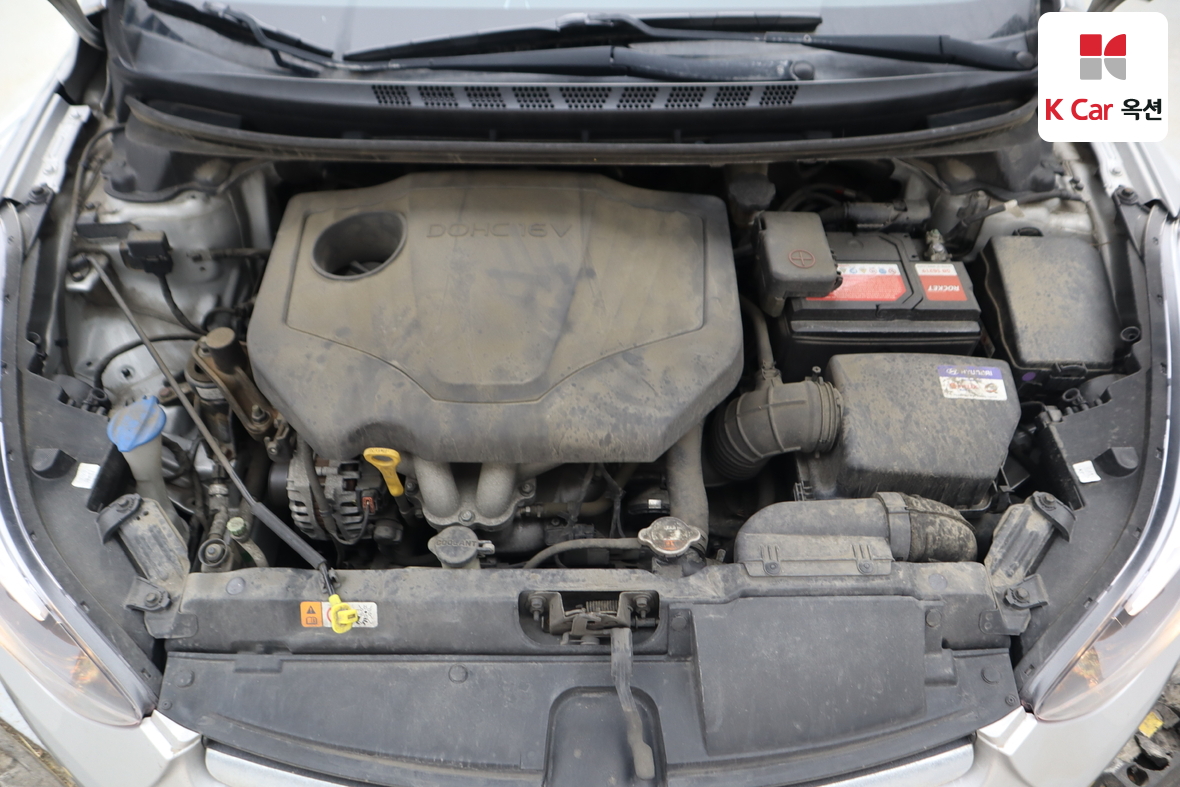 هيونداي إلانترا 2016 - صورة 30