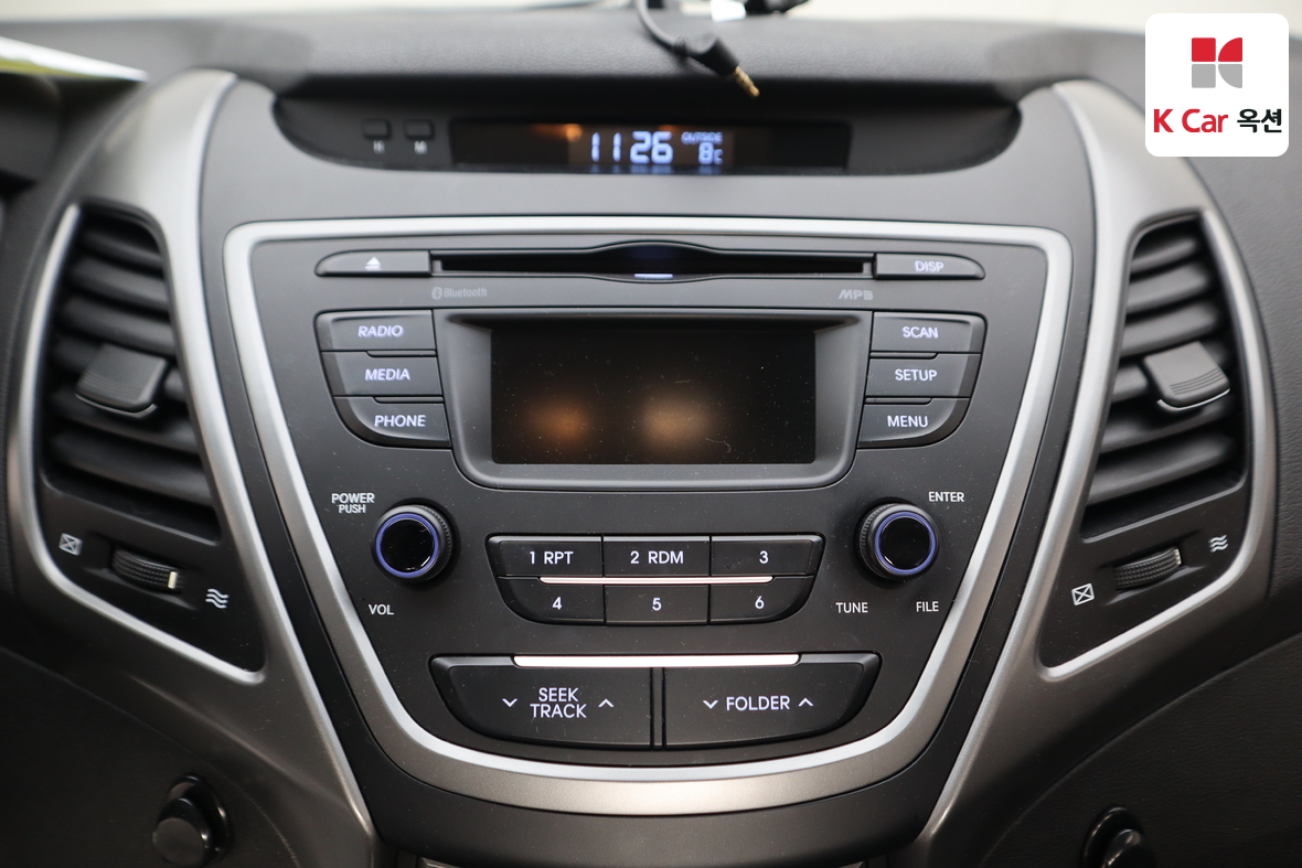 هيونداي إلانترا 2016 - صورة 13