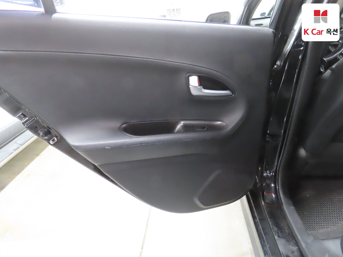 Kia Morning 2014 - Image 25