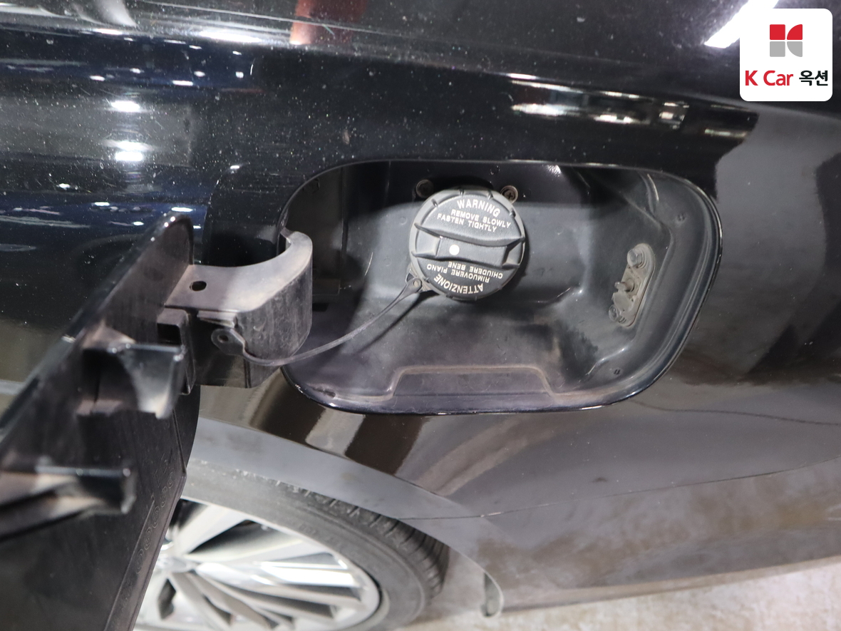 Hyundai AZERA 2019 - Image 23