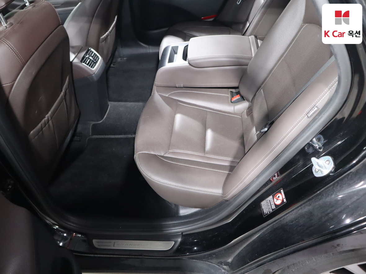 Hyundai AZERA 2019 - Image 22