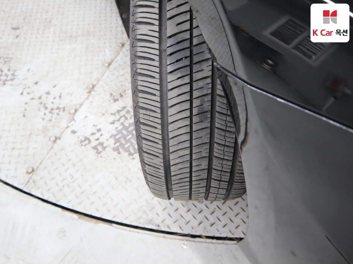 Hyundai AZERA 2019 - Image 30