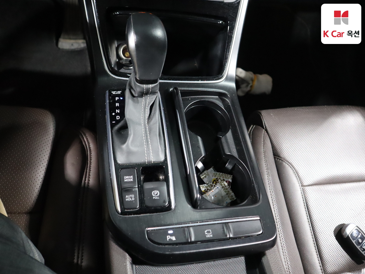 Hyundai AZERA 2019 - Image 16