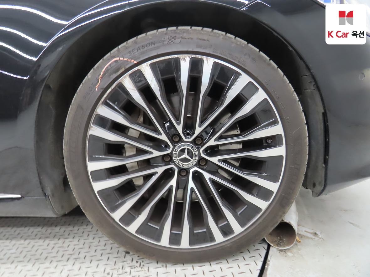 مرسيدس بنز إس كلاس 2021 - صورة 44