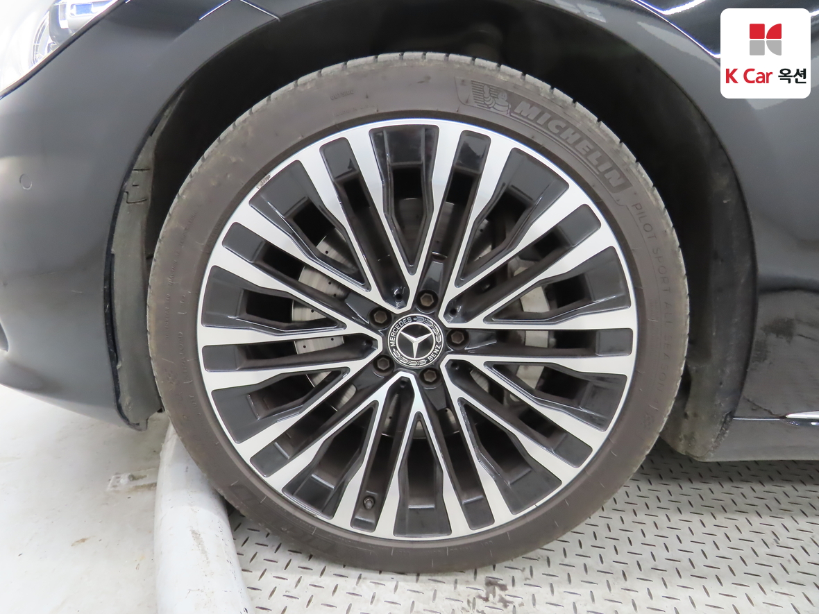 مرسيدس بنز إس كلاس 2021 - صورة 47