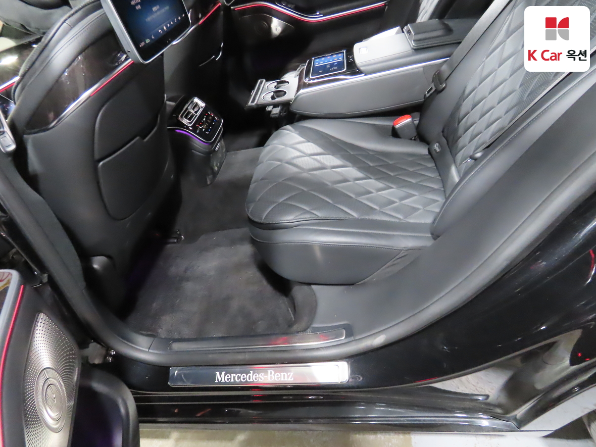 مرسيدس بنز إس كلاس 2021 - صورة 25